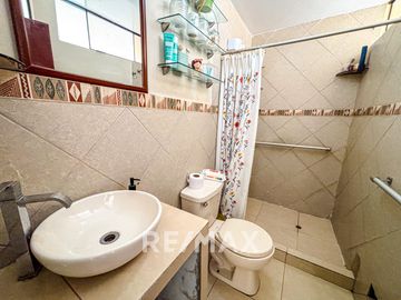 VENDO HERMOSA CASA EN SMP LIMITE CON LOS OLIVOS 140M2