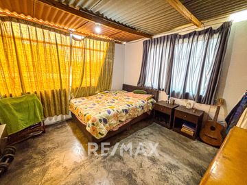 VENDO HERMOSA CASA EN SMP LIMITE CON LOS OLIVOS 140M2
