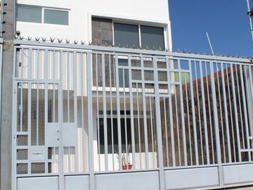 Amplia y moderna Casa en Privada Juquila, en Cuautlancingo, Puebla