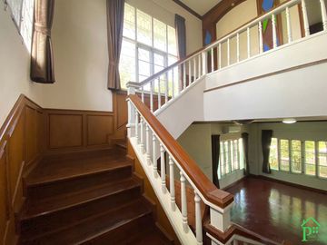 Unfurnished 3 bedrooms house for sale in Regent 1