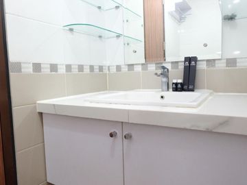 Disewakan Apartemen The Royal Olive Residence – 2BR Full Furnished, Lantai 21, View Kota, Pejaten Pasar Minggu