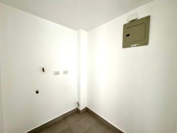 DEPARTAMENTO EN VENTA EN SANTA LUCIA QUITO