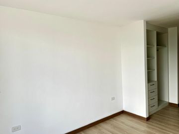 DEPARTAMENTO EN VENTA EN SANTA LUCIA QUITO