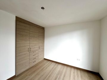 DEPARTAMENTO EN VENTA EN SANTA LUCIA QUITO