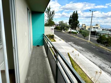 DEPARTAMENTO EN VENTA EN SANTA LUCIA QUITO