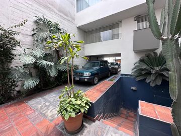 VENDO DEPARTAMENTO DUPLEX EN SURCO (VALLE HERMOSO)