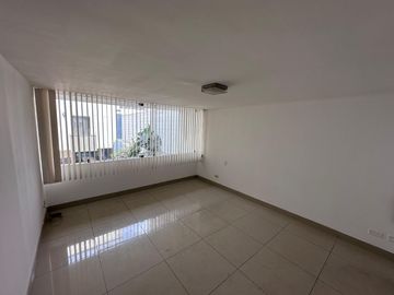 VENDO DEPARTAMENTO DUPLEX EN SURCO (VALLE HERMOSO)