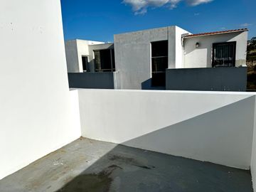CASA DE VENTA EN CARCELÉN, A POCOS METROS DE LA AV. Simón Bolívar