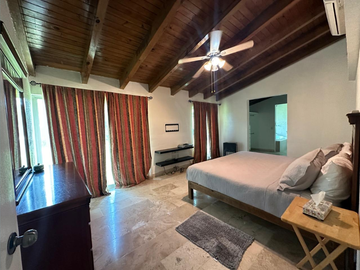 CASA EN VENTA PASEO DEL MONTE, SAN GIL