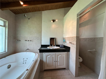 CASA EN VENTA PASEO DEL MONTE, SAN GIL