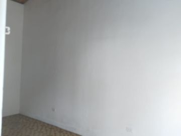 VENDO CASA  ESQUINERA BARRIO LA RIVERA 2  NTE DE CALI
