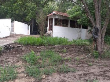 Quinta Excelente Venta Jauregui - Paso Hondo ALLENDE colinda con RIO RAMOS Pozo 2 Cabañas Super Arbolado Inmediato a Pavimento a SOLO 9 kms. Allende