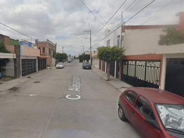 CASA EN VENTA EN SAN LUIS POTOSI JARDINES DEL SUR