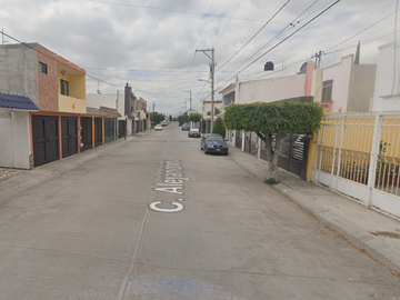 CASA EN VENTA EN SAN LUIS POTOSI JARDINES DEL SUR
