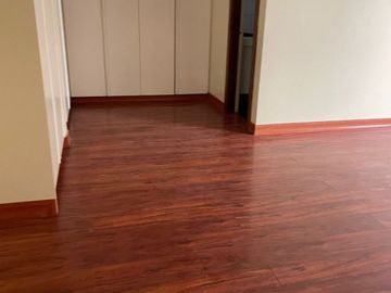 DE OPORTUNIDAD AMPLIO DEPARTAMENTO A LA VENTA SECTOR EL BOSQUE.
