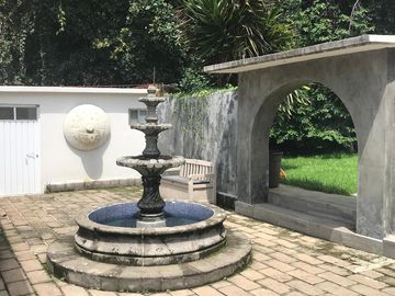 Exclusiva Casa en Venta en Huertas de San Pedro - ¡Un Oasis de Elegancia!