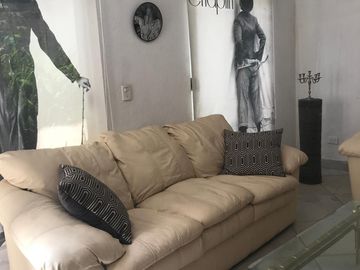 Exclusiva Casa en Venta en Huertas de San Pedro - ¡Un Oasis de Elegancia!