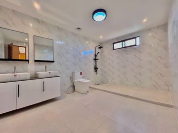 Discover contemporary luxury in this brand new three-story duplex house and lot, perfectly situated in the esteemed Greenwoods Executive Village.