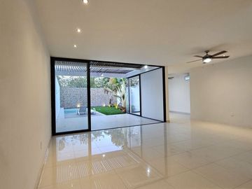 CASA EN VENTA EN MERIDA YUCATAN , TEMOZON 4 RECAMARAS