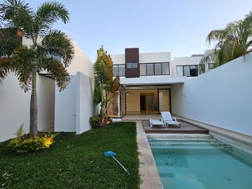CASA EN VENTA EN MERIDA YUCATAN , TEMOZON 4 RECAMARAS