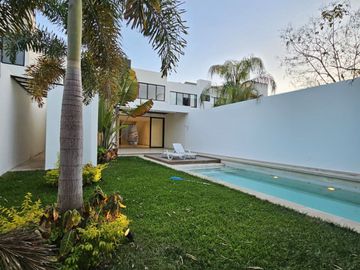 CASA EN VENTA EN MERIDA YUCATAN , TEMOZON 4 RECAMARAS