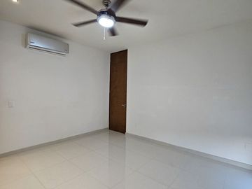 CASA EN VENTA EN MERIDA YUCATAN , TEMOZON 4 RECAMARAS