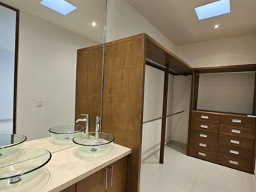 CASA EN VENTA EN MERIDA YUCATAN , TEMOZON 4 RECAMARAS
