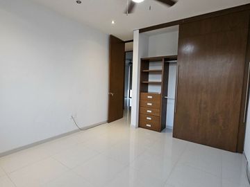 CASA EN VENTA EN MERIDA YUCATAN , TEMOZON 4 RECAMARAS