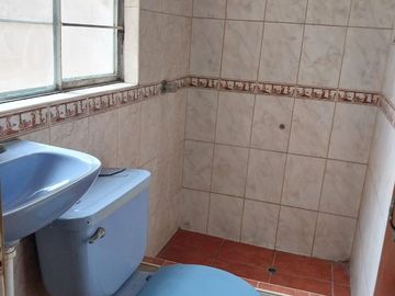 VENTA CASA ATE CON LOCAL COMERCIAL LA ESPERANZA