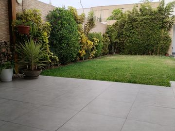 Se Vende Linda Casa En urbanización Aurora  Miraflores !!!