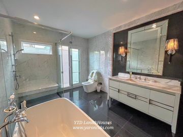 Luxury house For Sale (with tenant) at Nantawan Bangna km7 39,9 M.THB (English version below)