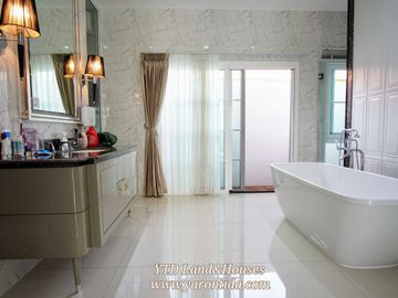 Luxury house For Sale at Nantawan Bangna km7 L-Size