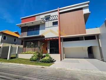 LUXURIOUS SINGLE DETACHED HOUSE AND LOT IN BF HOMES PARANAQUE CITY