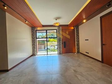LUXURIOUS SINGLE DETACHED HOUSE AND LOT IN BF HOMES PARANAQUE CITY