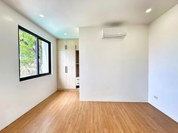 HUGE SINGLE MODERN CORNER LOT WITH SWIMMING POOL HOUSE AND LOT IN BF HOMES PARANAQUE