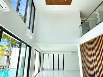 HUGE SINGLE MODERN CORNER LOT WITH SWIMMING POOL HOUSE AND LOT IN BF HOMES PARANAQUE