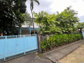 FOR SALE Old 4BR House in Dasmarinas Village, Makati City - OBSH92