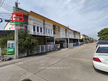 ทาวน์โฮม หลังมุม โกลเด้นทาวน์ วัชรพล-สุขาภิบาล 5 เนื้อที่ 31 ตรว. ใกล้บิ๊กซี สุขาภิบาล 5 ถนนสุขาภิบาล 5 แขวงออเงิน เขตสายไหม กรุงเทพมหานคร