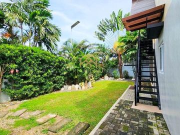 WELL MAINTAINED SINGLE DETACHED HOUSE AND LOT IN ENCLAVE OF BF HOMES PARAÑAQUE CITY