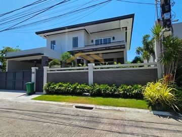 EQUISITE SINGLE DETACHED HOUSE AND LOT IN BF HOMES PARANAQUE CITY