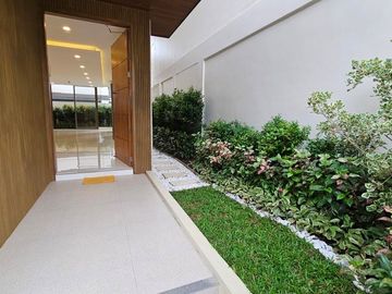 Brand New Semi Furnished House and Lot w/ Elevator for Sale in BF Homes, Parañaque City