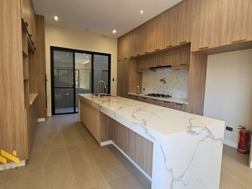 HUGE ELEGANT SINGLE DETACHED HOUSE AND LOT IN BF HOMES PARANAQUE