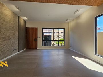 HUGE ELEGANT SINGLE DETACHED HOUSE AND LOT IN BF HOMES PARANAQUE