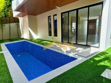 6 BR WITH SWIMMINNG POOL IN BF HOMES PARAÑAQUE CITY