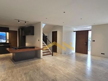 6 BR WITH SWIMMINNG POOL IN BF HOMES PARAÑAQUE CITY