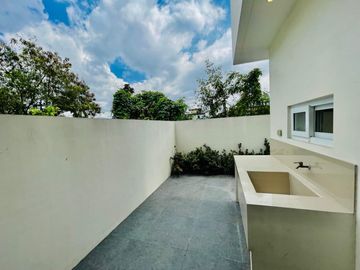 Discover the perfect blend of affordability and luxury in this brand-new house and lot nestled within the serene Greenwoods Executive Village. Your dr