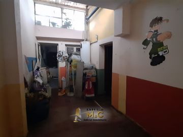 Venta Casa + Dpto en B° Los Paraisos