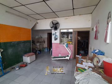 Venta Casa + Dpto en B° Los Paraisos