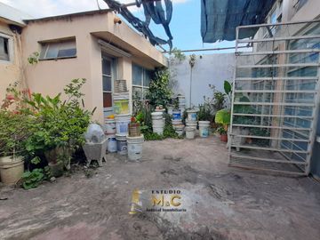 Venta Casa + Dpto en B° Los Paraisos