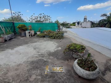 Venta Casa + Dpto en B° Los Paraisos